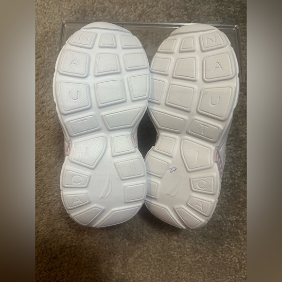 Nautica Kids Cream and Pink Sneakers size 9 - Picture 10 of 10